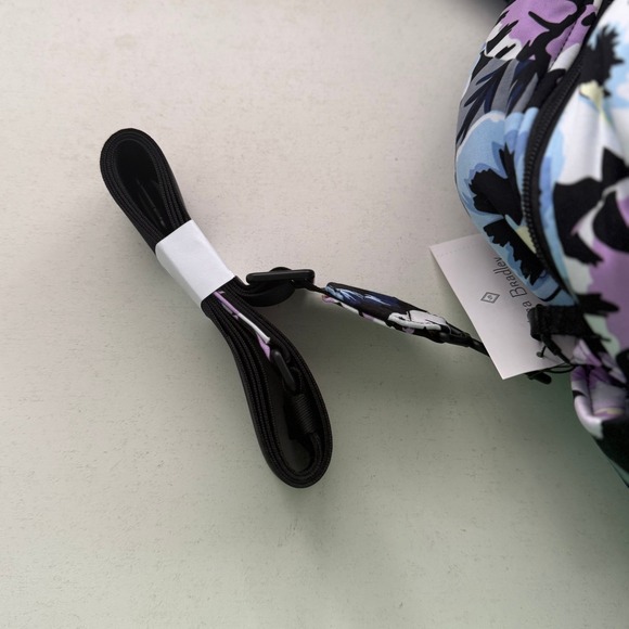 Vera Bradley Utility Travel Bag in Plum Pansies Cotton Weekender Carry On Tote - Picture 12 of 14